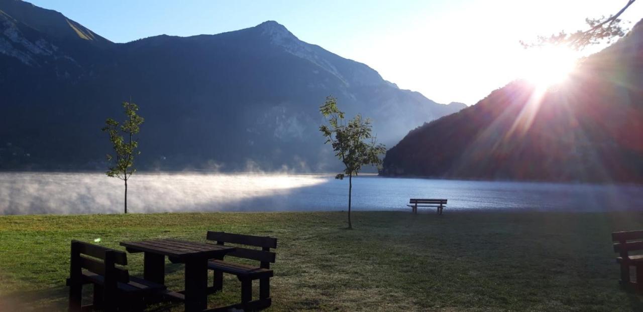 Albergo Vittoria Tiarno di Sopra Exterior foto